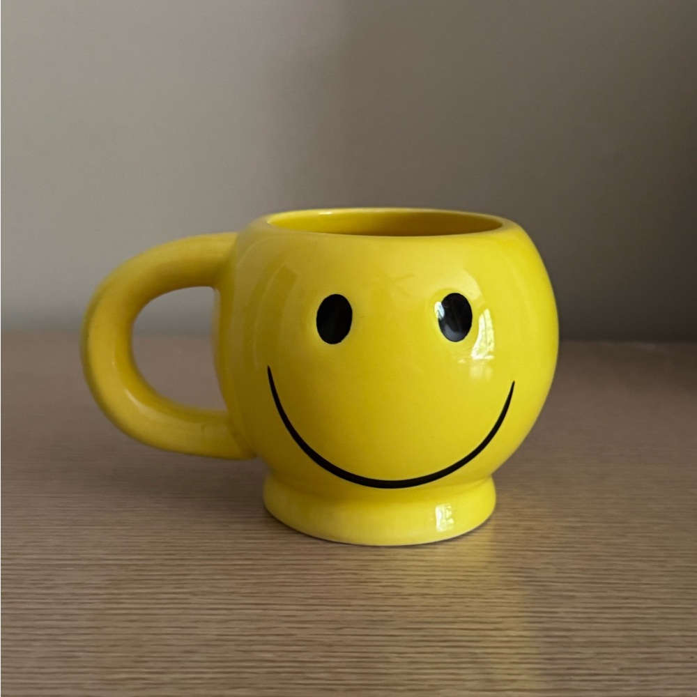 Vintage Smiley Face Mug